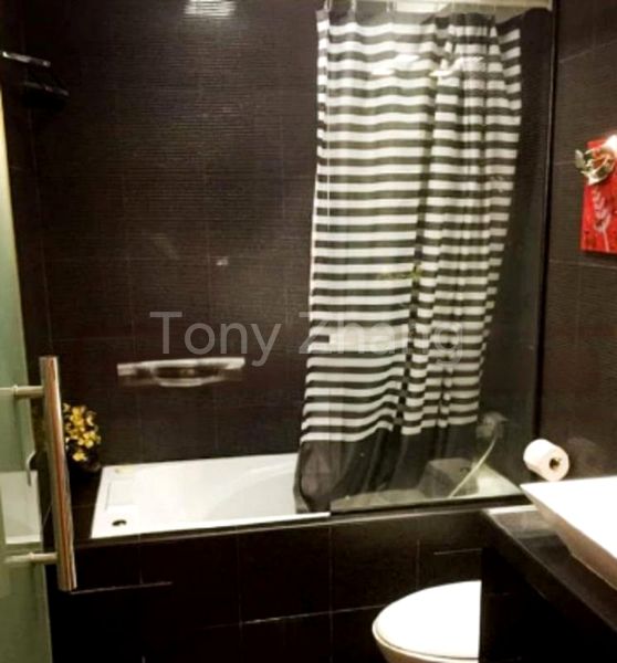 Executive HDB for Sale in  299C Compassvale Street - Image 5
